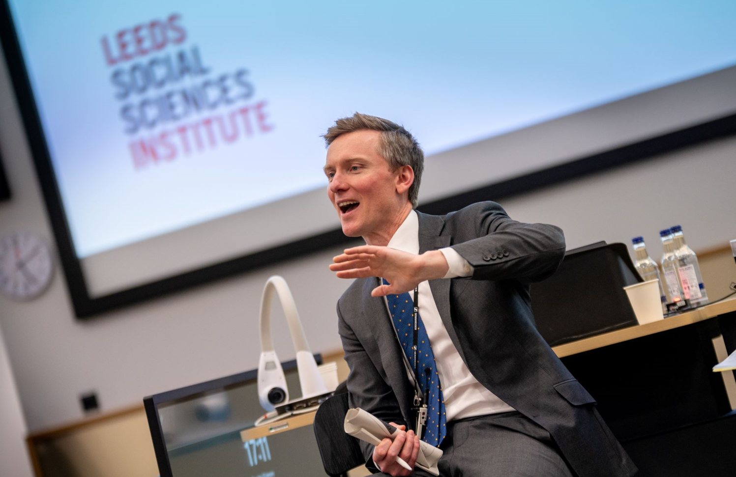 Photograph of Torsten Bell presenting
